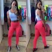 Calça Leggin Rosa Neon em Bauru