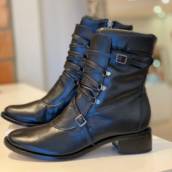 Bota Luiza Barcelos