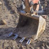 Escavação para vala para manilhas