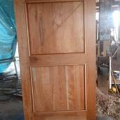 Porta de madeira sob medida