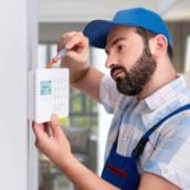 Manutenção de aparelhos de segurança