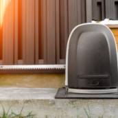 Instalação e manutenção de motor de portão deslizante e basculante