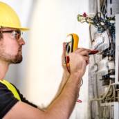  Elétrica Industrial e Corporativa – Eficiência e Segurança em Juatuba com a Tec Rede