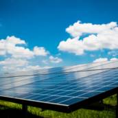 Instalação de energia solar rural