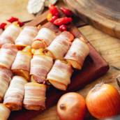 Espetinho de frango com bacon