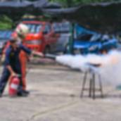 Cursos com profissionais do combate a incêndio
