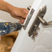 Instalação de fechaduras