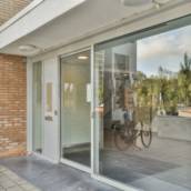 Porta em vidro em Nova Era