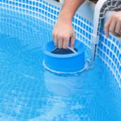 Limpeza dos skimmers e cestas coletoras