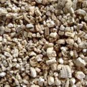 Vermiculita Expandida – Substrato Leve e Eficiente para Melhorar o Solo em Avaré/SP