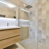 Móveis Planejados para Banheiros - Elegância Funcional - Soluções Sob Medida