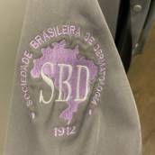 Bordados de jalecos e uniformes 