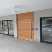 Porta Painel - Elegância e Funcionalidade para sua Casa - Juquehy, SP