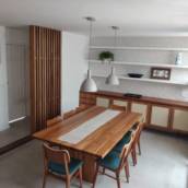 Mesa de Jantar e Gabinete - Elegância e Funcionalidade para Sua Casa - Juquehy, SP