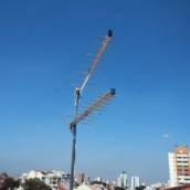Instalação de Antena Periódica: Ampliando seu Acesso aos Canais de TV