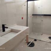 Lavabo em Porcelanato: Sofisticação e Durabilidade para seu Espaço em Adamantina