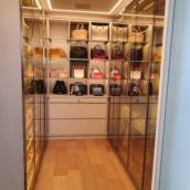 Closet com Portas Reflecta - Elegância e Praticidade - Guarulhos