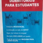 ALUGA-SE Dormitórios para Estudantes 