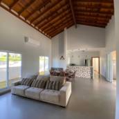 Casas de Campo: Conforto e Elegância em Riviera de Santa Cristina II