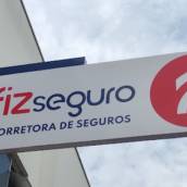 Placa bandeira em PVC adesivado