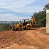 Serviços de Terraplanagem e Limpeza de Vegetação no Ninho Verde II Eco Residence - Preparação Profissional em Pardinho