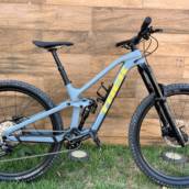 Bicicleta Trek Slash – Desempenho Imbatível para Trilhas – Dourados, MS
