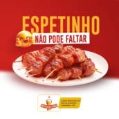 A noite pede sabor e diversão, e nada melhor do que um bom espetinho para animar a galera!