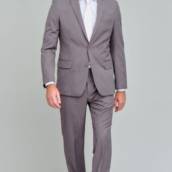 Venha conferir nossas oportunidades e garanta o seu terno com a qualidade e elegância que você merece!