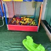 Piscina de Bolinhas: Diversão Segura para Crianças em São Manuel