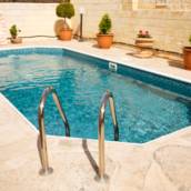 Piscinas com Ozônio – Água Cristalina e Saúde em Riviera de Santa Cristina XIII