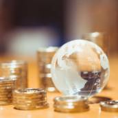 Serviços de câmbio com todas as moedas estrangeiras disponíveis para pronta entrega