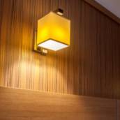 Arandelas Decorativas e Funcionais – Iluminação em Santa Bárbara Resort Residence