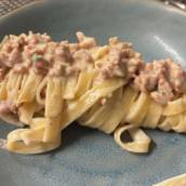 Ragú de linguiça cremoso