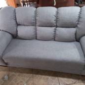 Reforma de sofá 2 e 3 lugares em linho encorpado cinza em Itaocara, RJ
