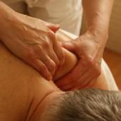 Massagem Esportiva para recuperar a musculatura após seu treino físico