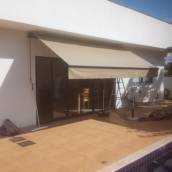 Toldo Articulado em Riviera de Santa Cristina XIII – Praticidade e Proteção