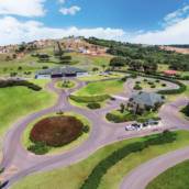 Terrenos em Loteamentos de Lazer em Riviera de Santa Cristina XIII – Segurança e Pronto para Construir