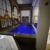 Suíte Temática Paris – Romance e Sofisticação Absoluta em Cacoal