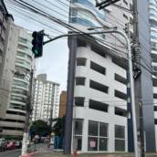 Varanda renovada com acabamento impecável!