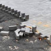 Pavimentos Retangulares Resistentes – Materiais para Construção em Riviera de Santa Cristina I