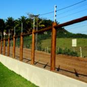 Pergolado, Quiosque, Cerca, Parque Infantil, Curral e Escora para Plantação: Soluções de Madeira Tratada para Diversas Necessidades em Petrolina/MG