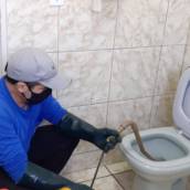 Desentupimento de Vaso Sanitário no Bairro Brabancia em Avaré