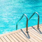 Escadas e Ralos para Piscina em Inox – Segurança e Durabilidade em Lençóis Paulista