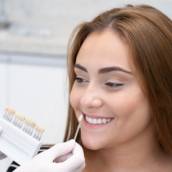 Clareamento Dental - Sorriso Brilhante em Uberlândia/MG