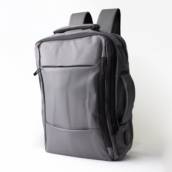 01902 Mochila Couro Sintético USB 23 Litros