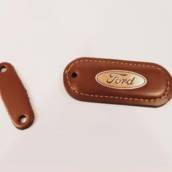 Chaveiro de Couro Automotivo Oval