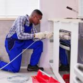 Desentupimento de Encanamento em Mairiporã – Solução Rápida com Equipamentos Modernos