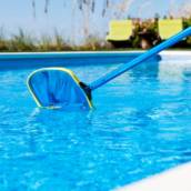 Limpeza e Manutenção de Piscinas