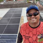 Instalação de Placas Solares e Inversor Híbrido em Manaus – Energia Inteligente com Autonomia