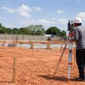 Locação de Obras com Precisão Topográfica